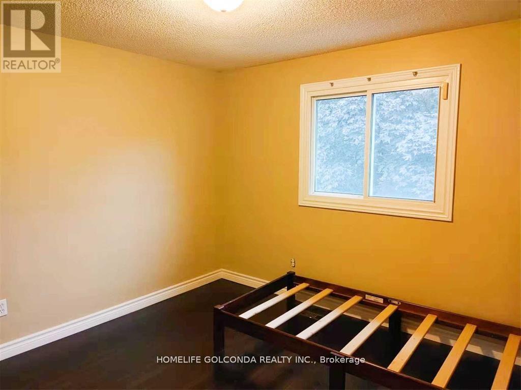 48 Hadden Crescent, Barrie, Ontario L4M 6G6 - Photo 11 - S13471024