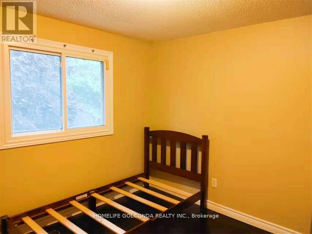 48 Hadden Crescent, Barrie, Ontario L4M 6G6 - Photo 12 - S13471024