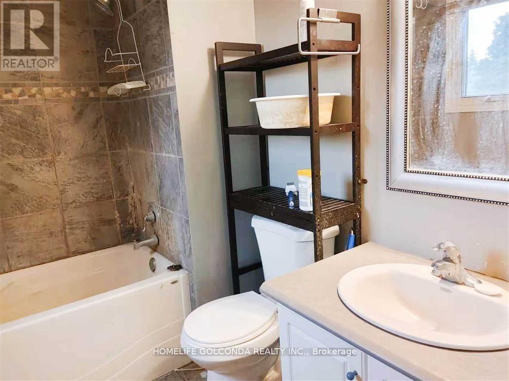 48 Hadden Crescent, Barrie, Ontario L4M 6G6 - Photo 13 - S13471024