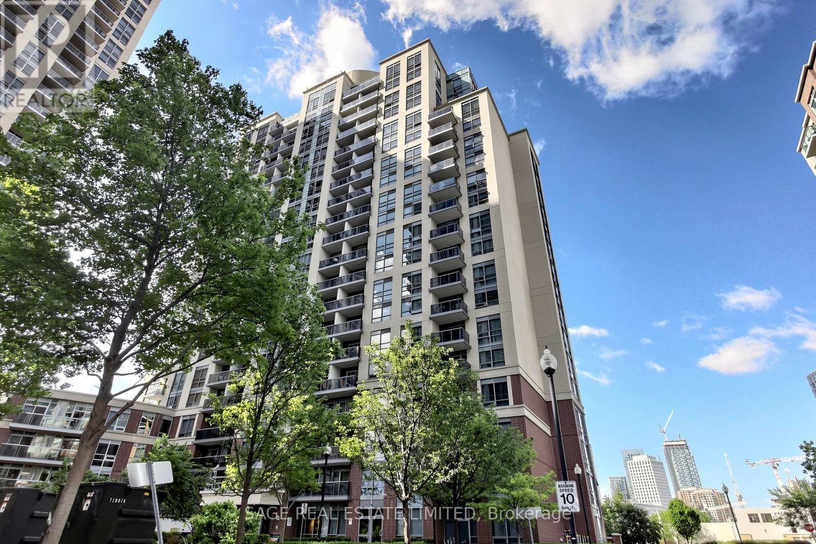 605 - 1 Michael Power Place, Toronto, Ontario  M9A 0A1 - Photo 5 - W13470994
