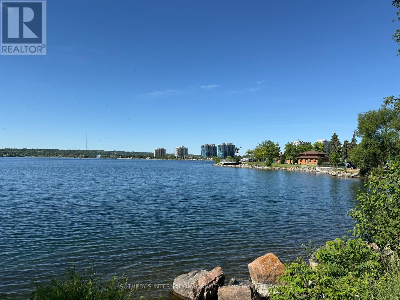 303 - 21 Kempenfelt Drive, Barrie, Ontario  L4M 1B8 - Photo 26 - S13469046
