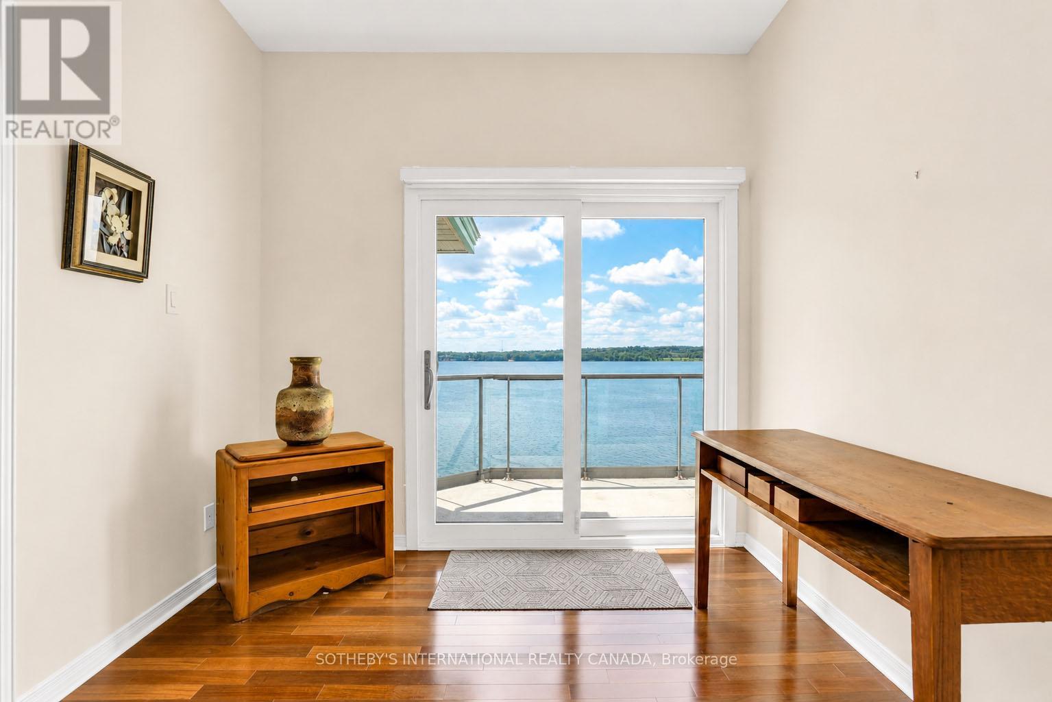 303 - 21 Kempenfelt Drive, Barrie, Ontario  L4M 1B8 - Photo 9 - S13469046