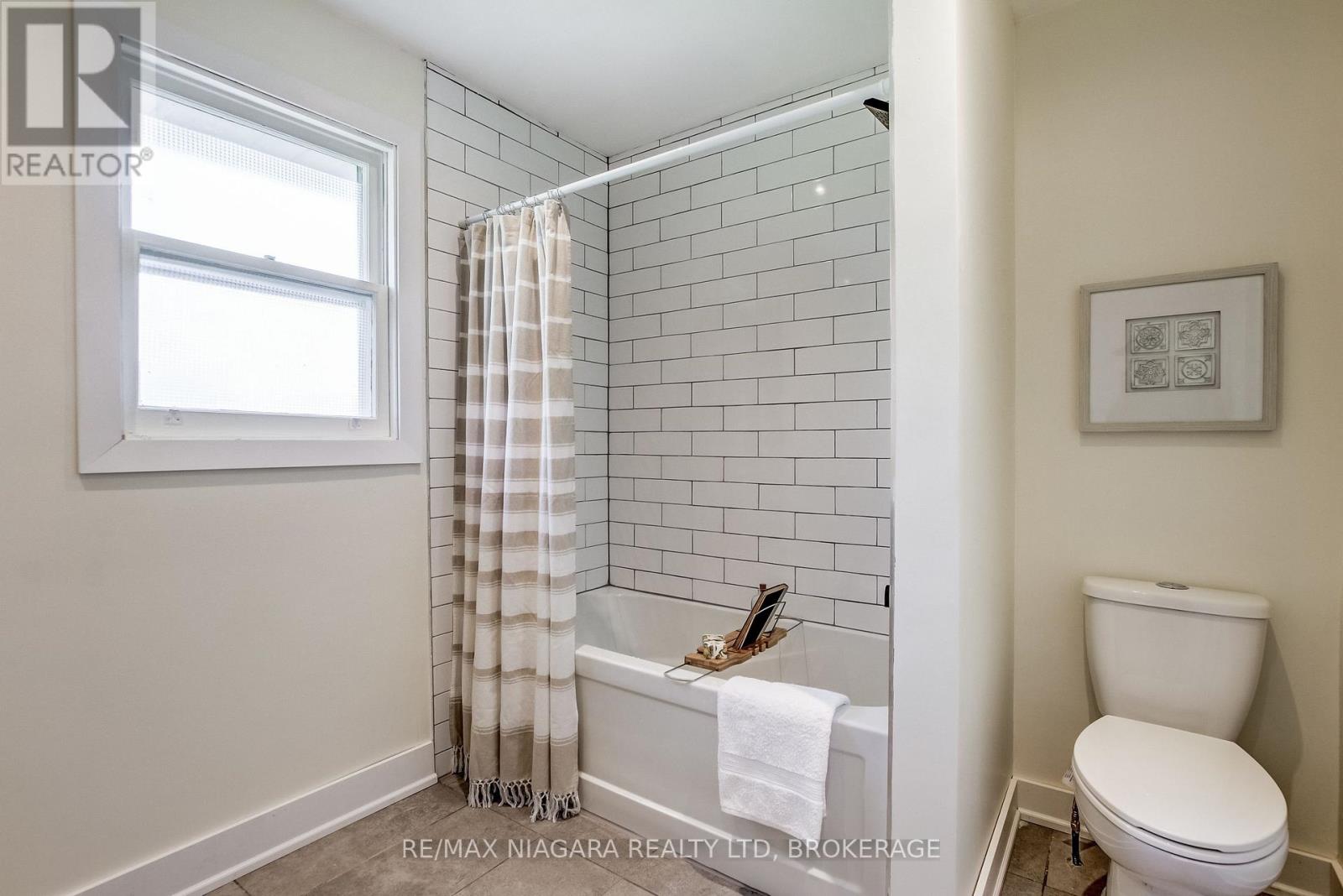 Main Level - 6801 Dunn Street, Niagara Falls, Ontario L2G 2R3 - Photo 9 - X13471086