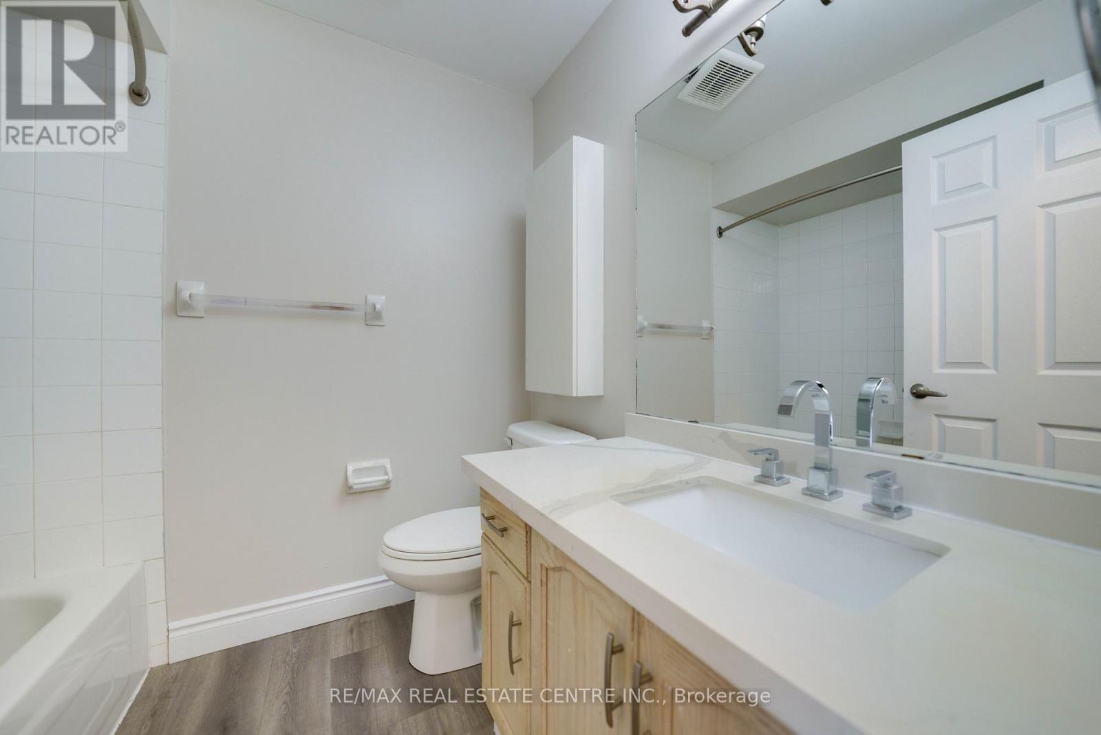 32 - 76 Frances Avenue, Hamilton, Ontario  L8E 5X2 - Photo 31 - X13470010