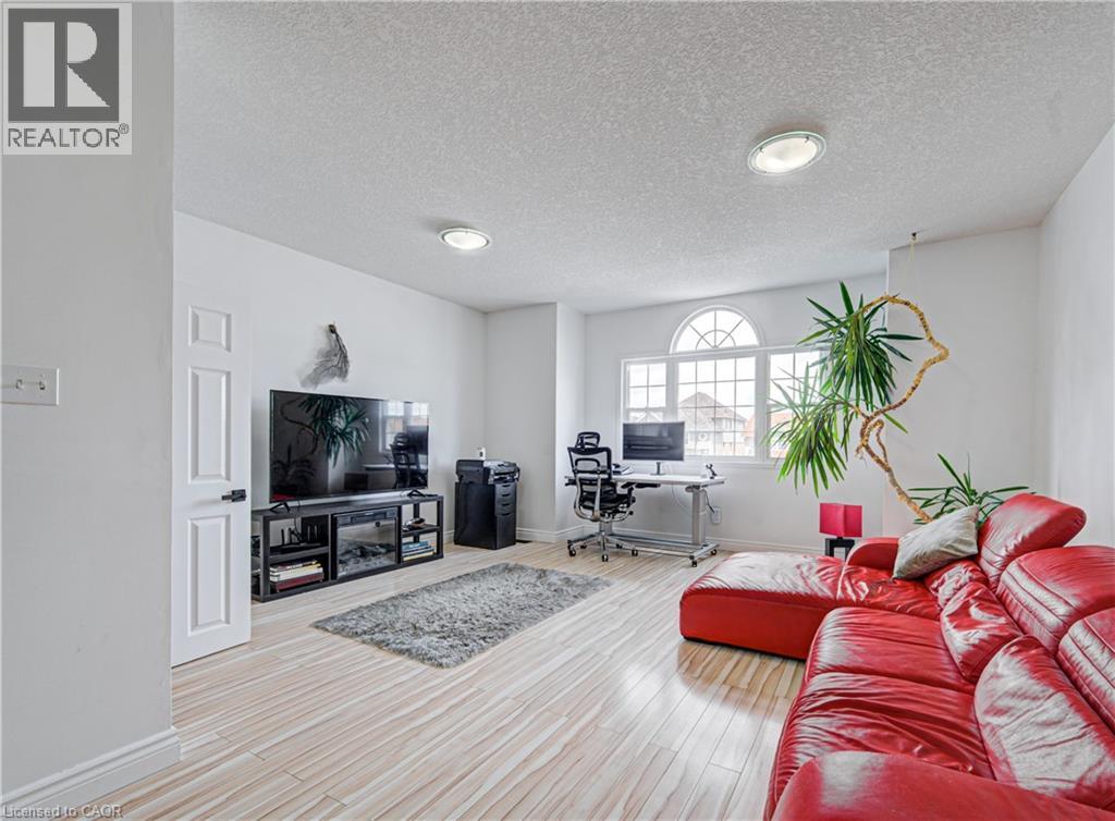 533 Activa Avenue, Kitchener, Ontario  N2E 4C2 - Photo 20 - 40836491