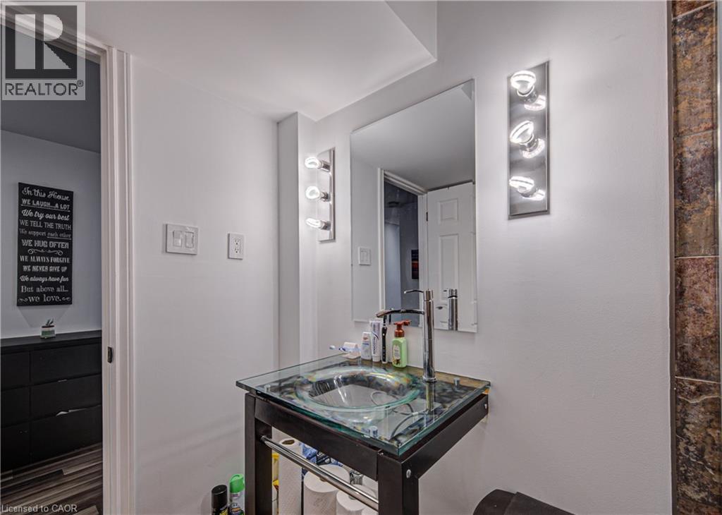 533 Activa Avenue, Kitchener, Ontario  N2E 4C2 - Photo 38 - 40836491