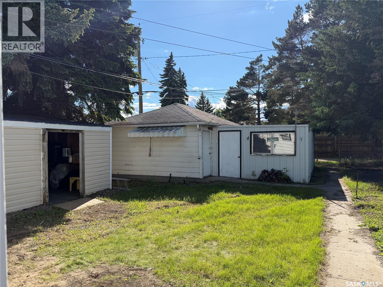206 Watson Street, Lipton, Saskatchewan S0G 3B0 - Photo 4 - SK040180