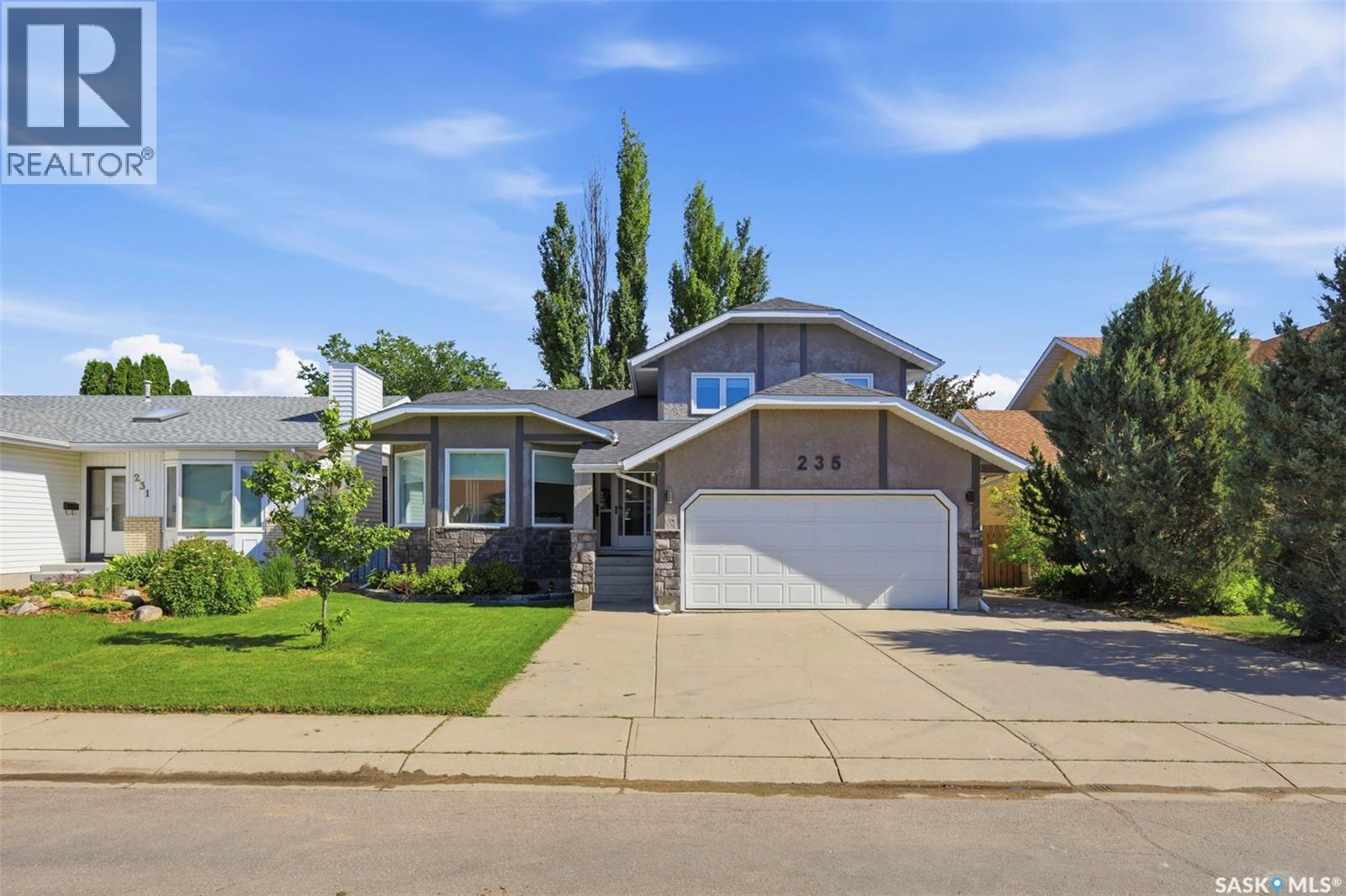 235 Bronson WAY, Saskatoon, Saskatchewan