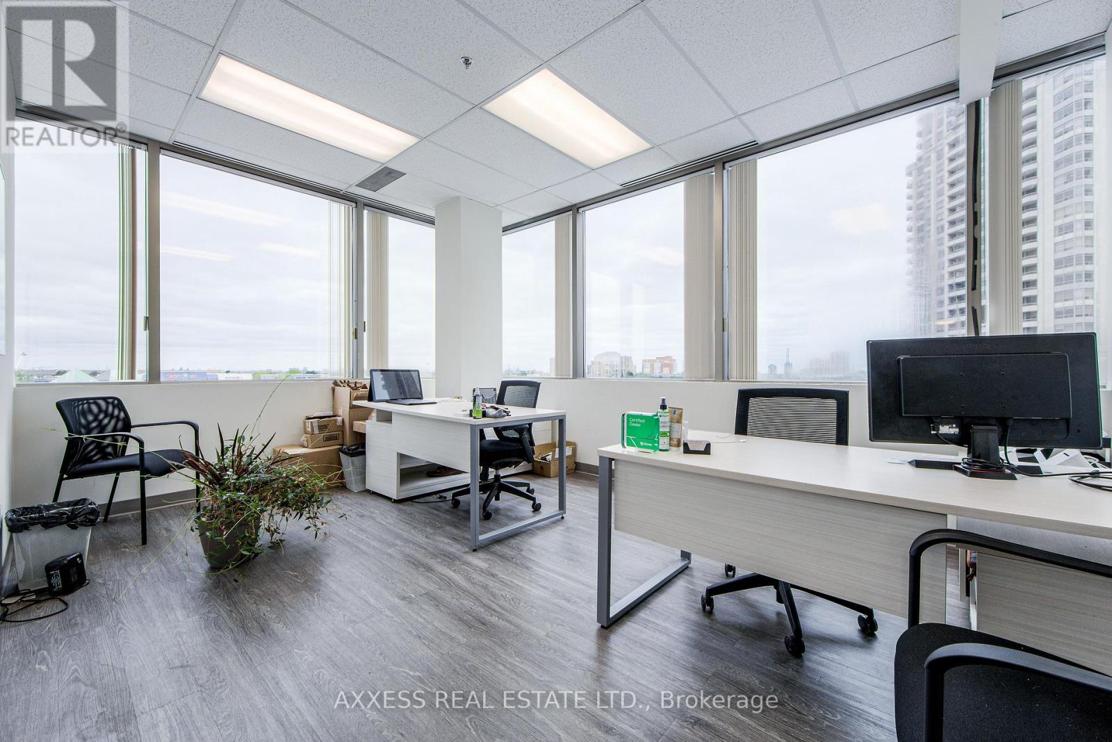 400 - 30 Eglinton Avenue W, Mississauga, Ontario  L5R 3E7 - Photo 11 - W13471078