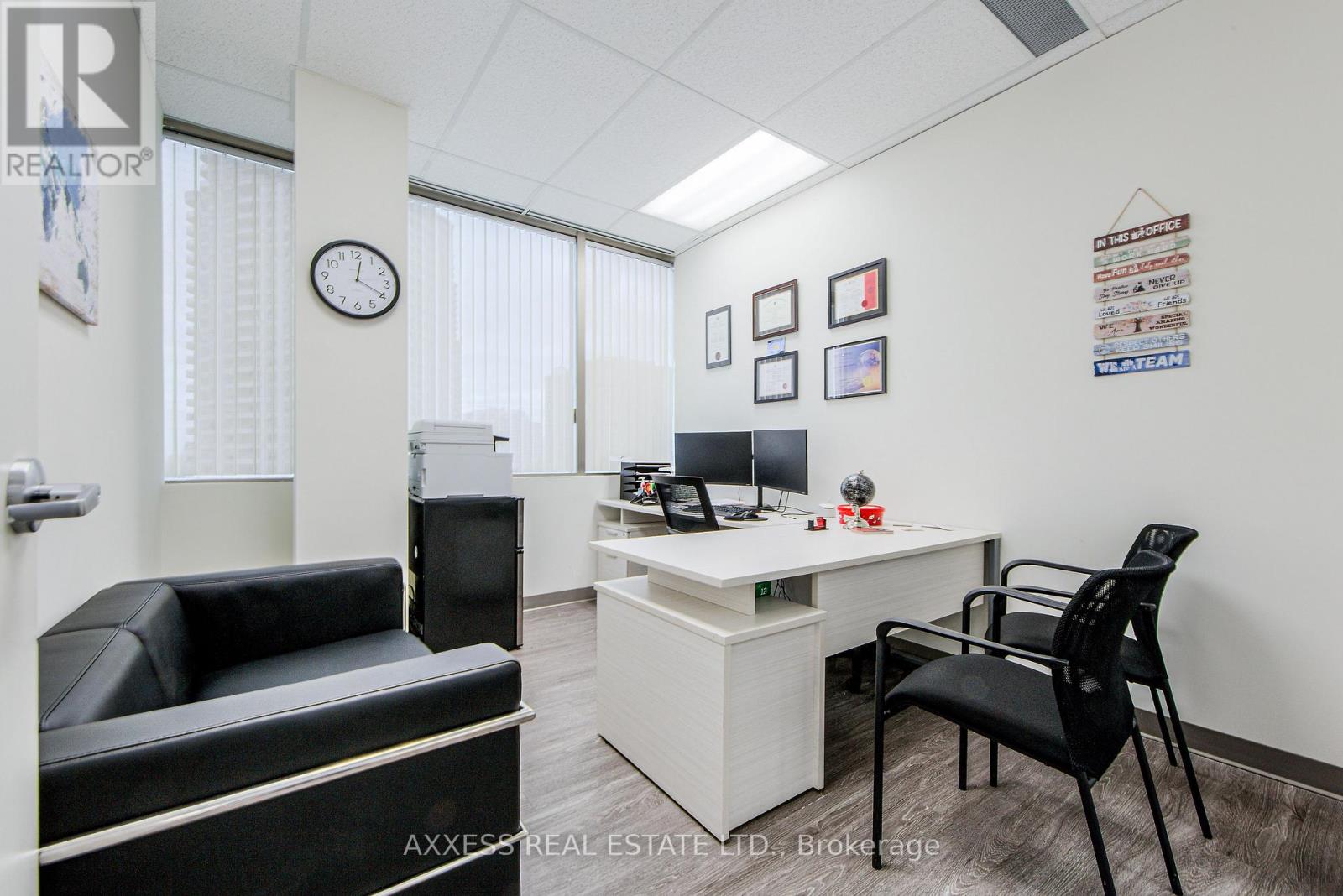 400 - 30 Eglinton Avenue W, Mississauga, Ontario  L5R 3E7 - Photo 12 - W13471078