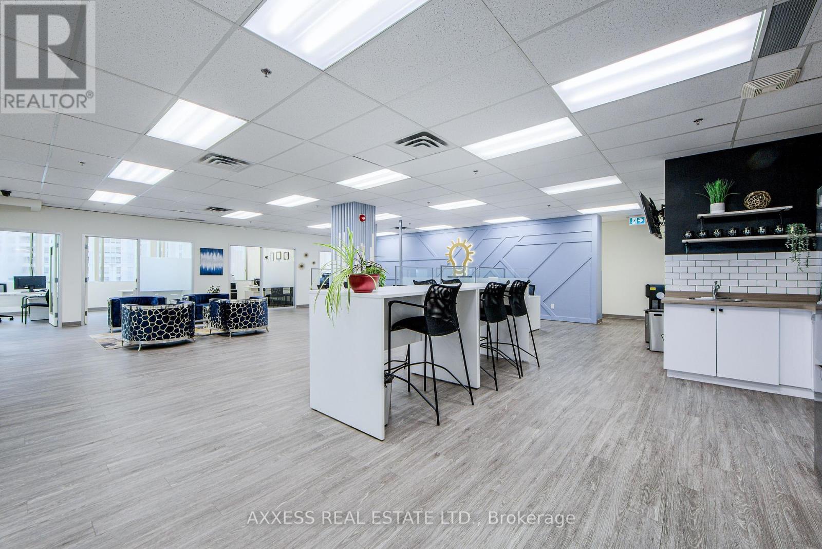 400 - 30 Eglinton Avenue W, Mississauga, Ontario  L5R 3E7 - Photo 17 - W13471078