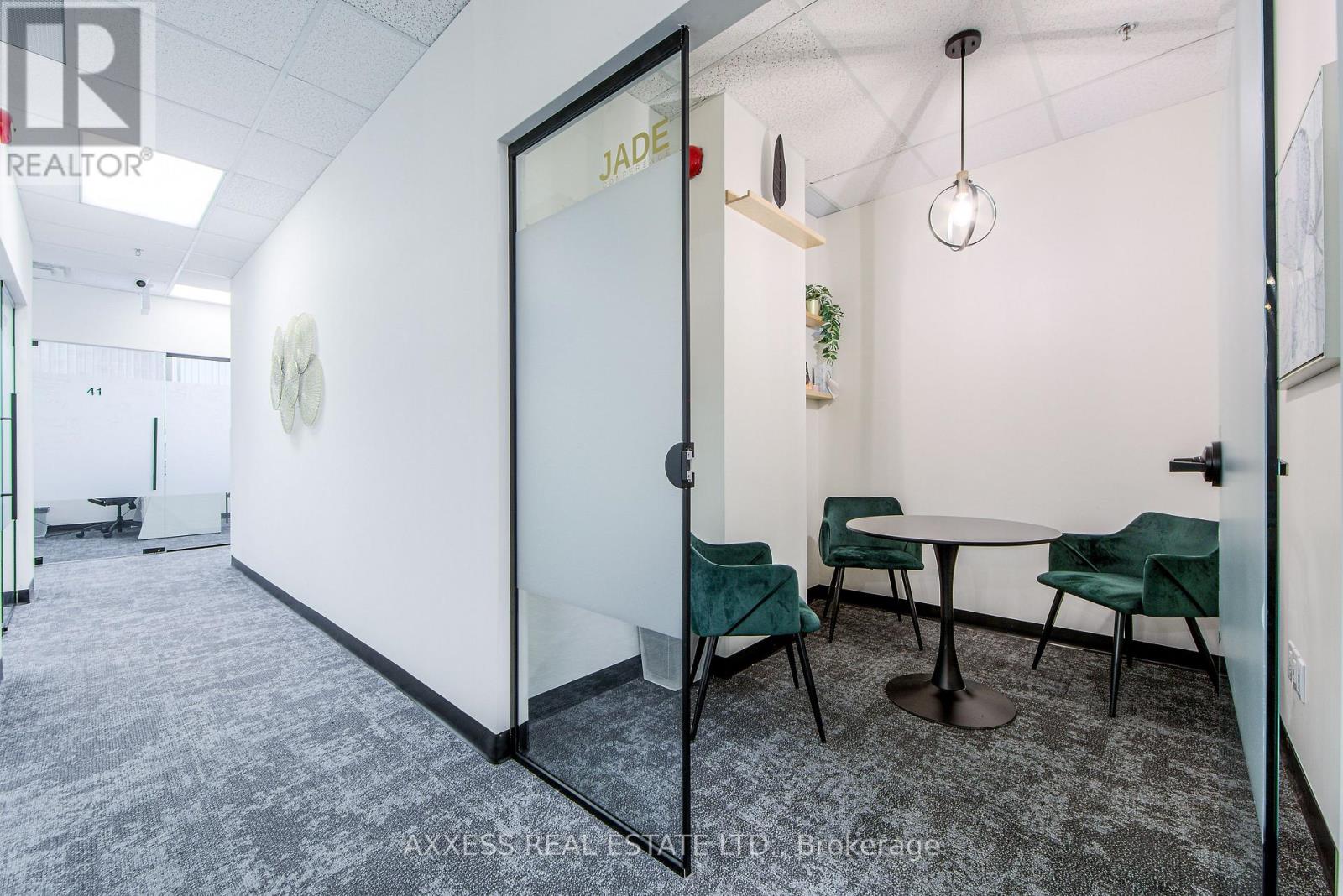 400 - 30 Eglinton Avenue W, Mississauga, Ontario  L5R 3E7 - Photo 23 - W13471078