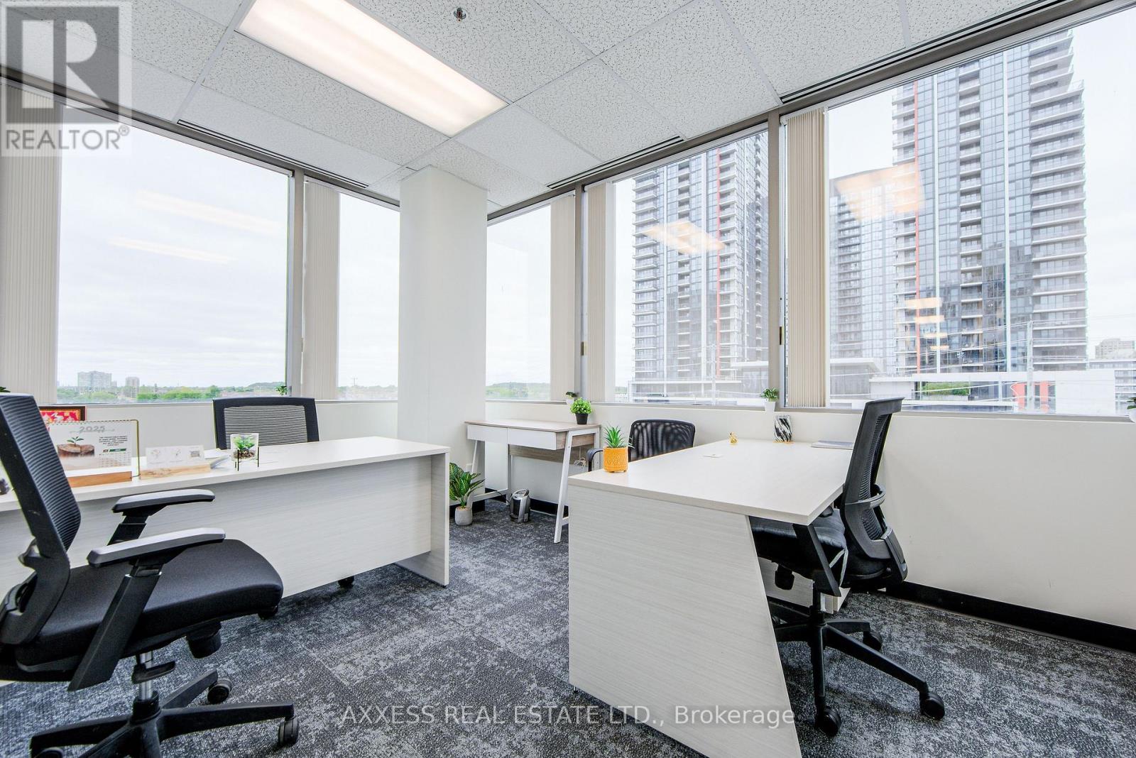 400 - 30 Eglinton Avenue W, Mississauga, Ontario  L5R 3E7 - Photo 26 - W13471078