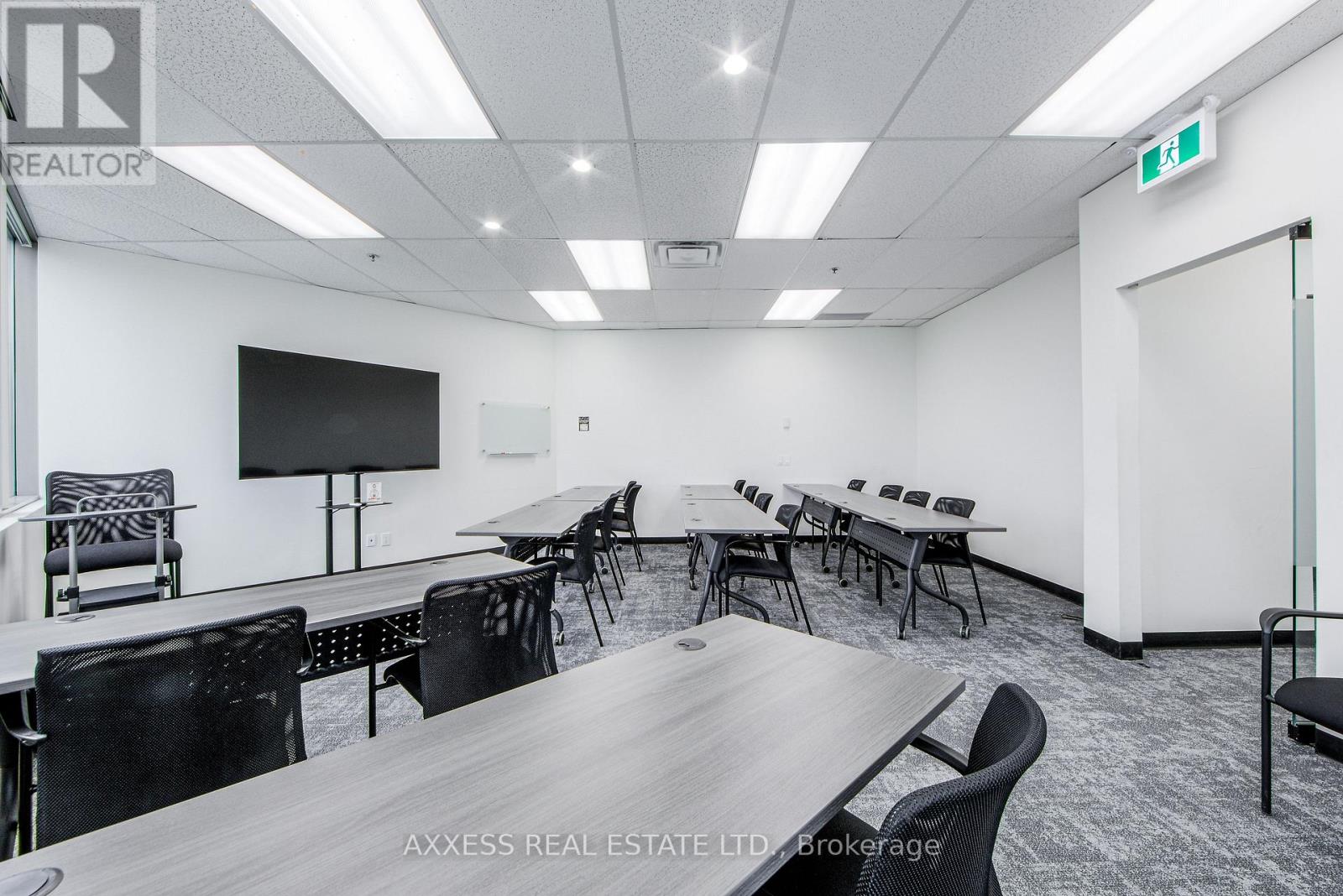 400 - 30 Eglinton Avenue W, Mississauga, Ontario  L5R 3E7 - Photo 36 - W13471078