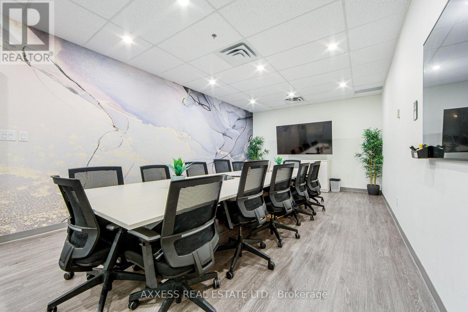 400 - 30 Eglinton Avenue W, Mississauga, Ontario  L5R 3E7 - Photo 6 - W13471078