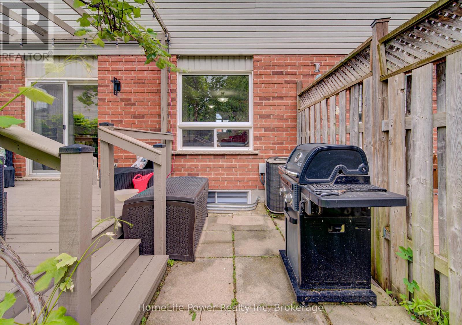 533 Activa Avenue, Kitchener, Ontario  N2E 4C2 - Photo 41 - X13444186