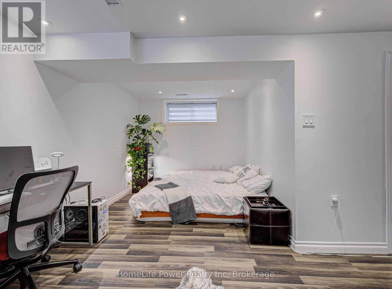 533 Activa Avenue, Kitchener, Ontario  N2E 4C2 - Photo 32 - X13444186