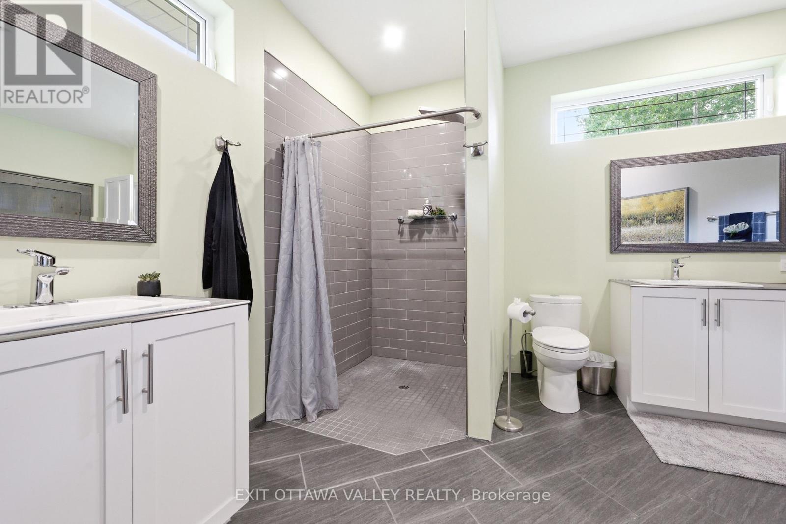 301 Doran Road, Petawawa, Ontario  K8H 2W8 - Photo 18 - X13460060