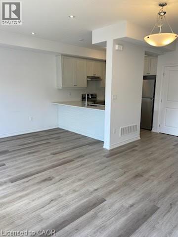 461 Blackburn Drive Unit# 118, Brantford, Ontario  N3T 0W9 - Photo 7 - 40841469