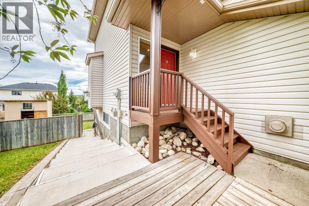 142 Quigley Close, Cochrane, Alberta  T4C 1S4 - Photo 48 - A2321780