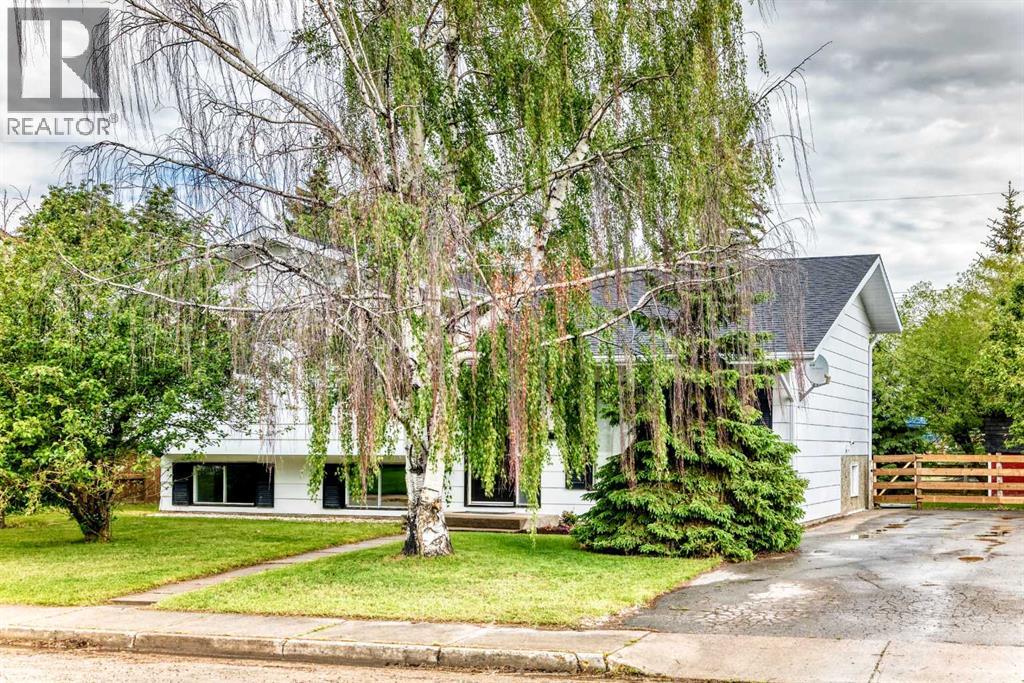 5606 51 Street, Olds, Alberta T4H 1H9 - Photo 1 - A2319964