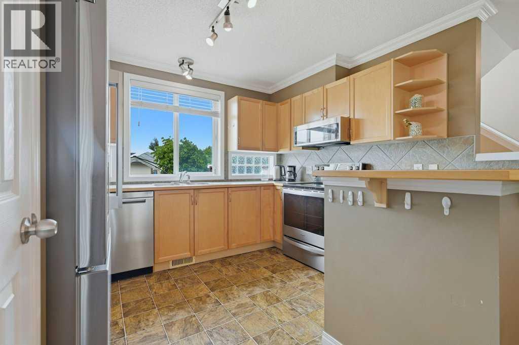 358 Prestwick Circle SE, Calgary, Alberta  T2Z 4P4 - Photo 8 - A2322490
