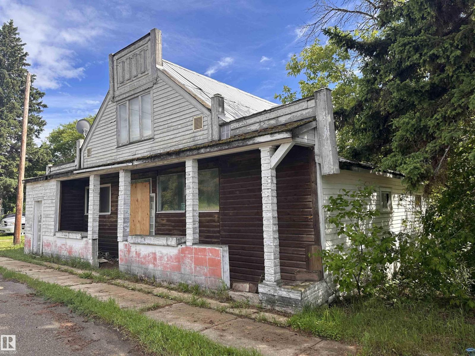 5011 50 Av, Fawcett, Alberta  T0G 0Y0 - Photo 2 - E4494922