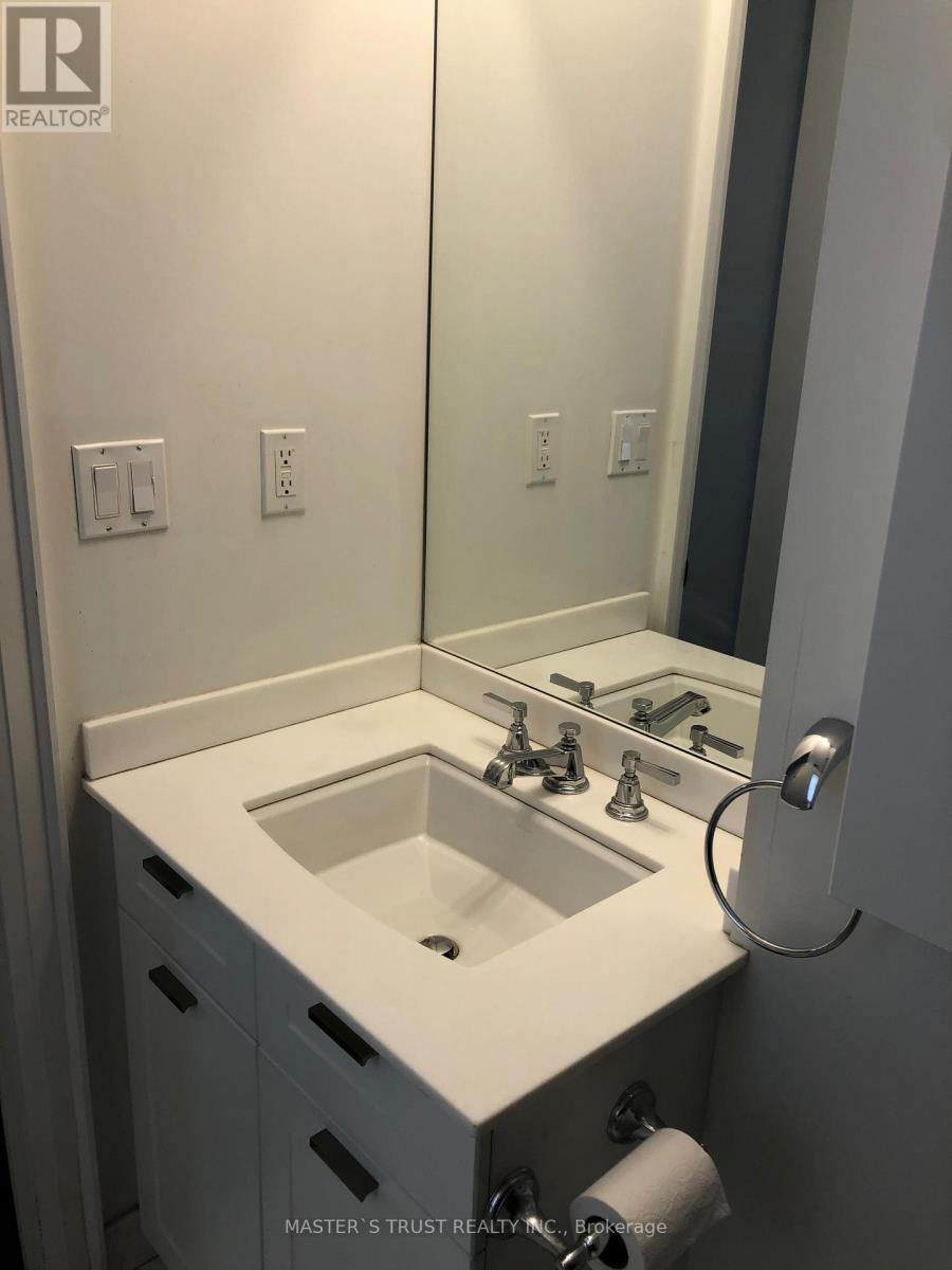 # 2801 - 35 Hayden Street, Toronto, Ontario M4Y 3C3 - Photo 11 - C13471162