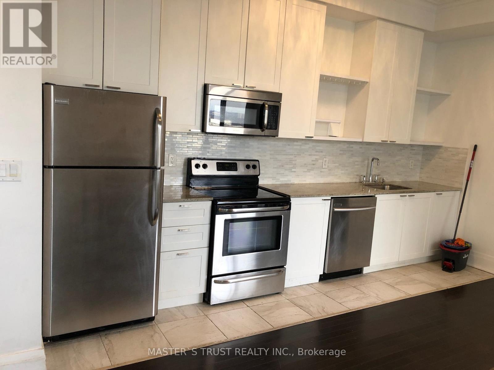 # 2801 - 35 Hayden Street, Toronto, Ontario M4Y 3C3 - Photo 3 - C13471162