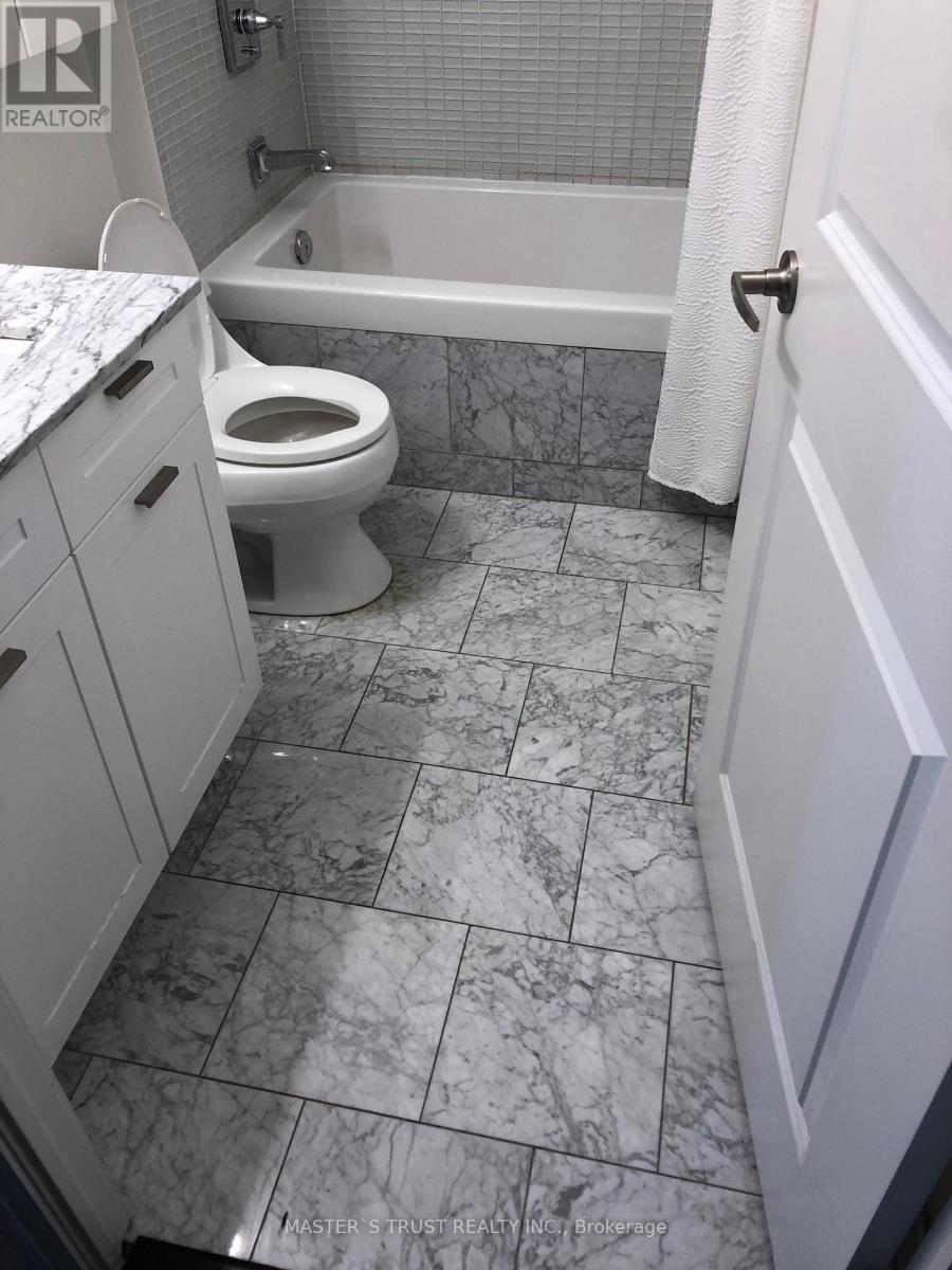 # 2801 - 35 Hayden Street, Toronto, Ontario M4Y 3C3 - Photo 8 - C13471162