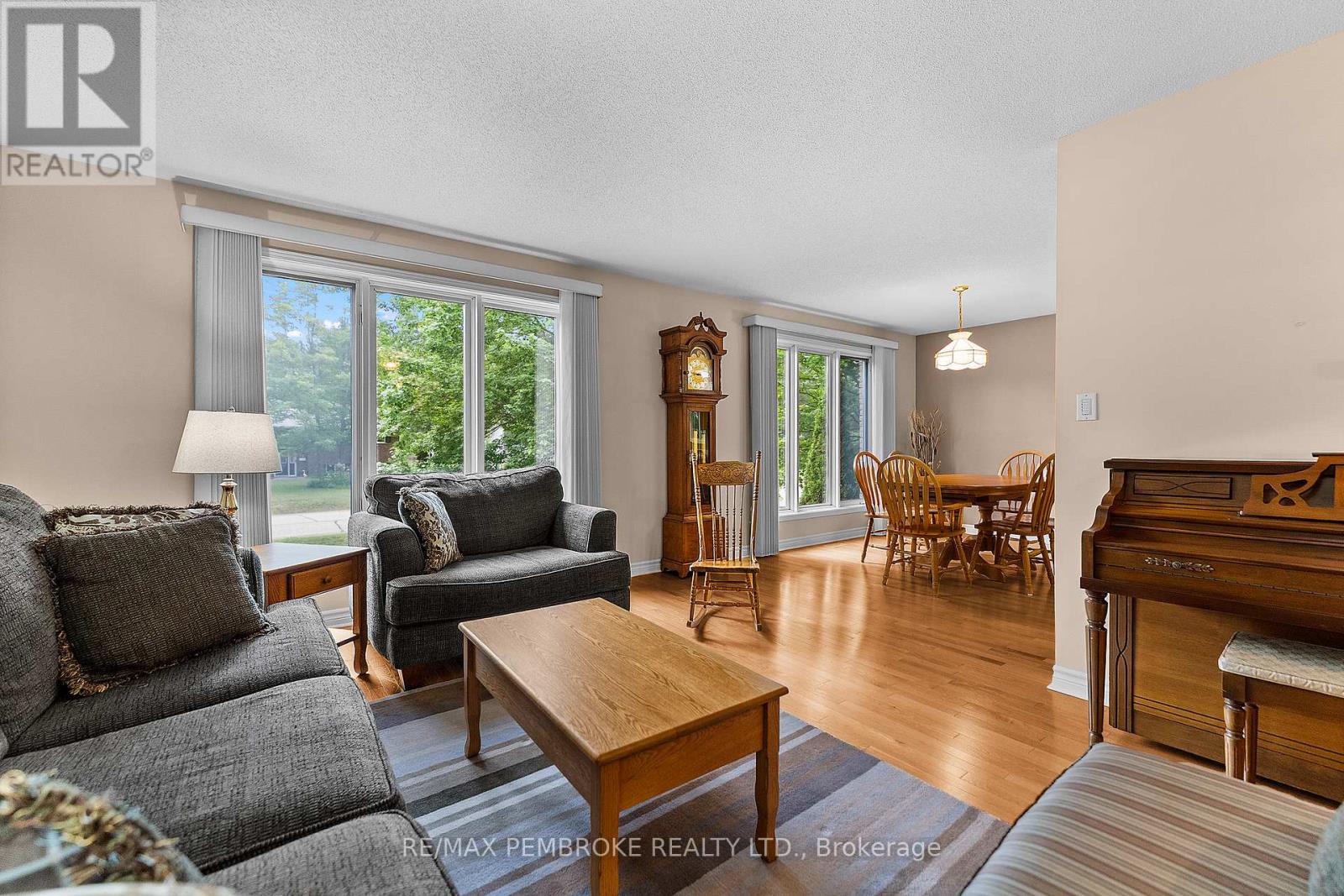 44 Ravenwood Crescent, Petawawa, Ontario  K8H 3N1 - Photo 10 - X13471186