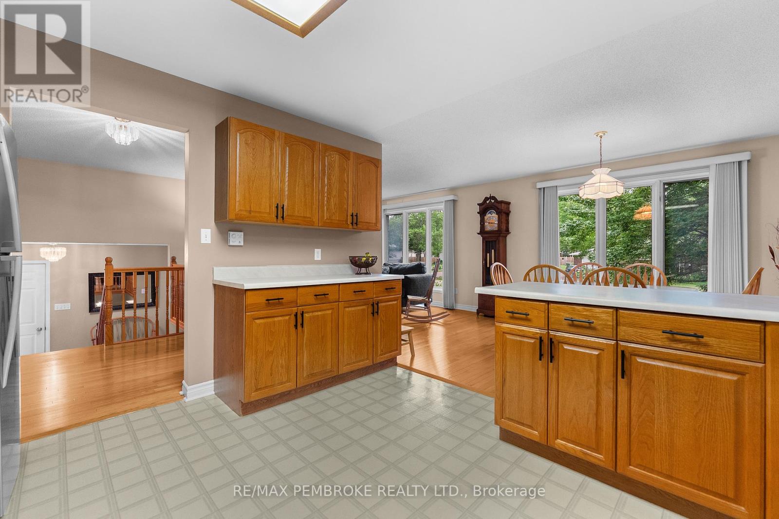 44 Ravenwood Crescent, Petawawa, Ontario  K8H 3N1 - Photo 15 - X13471186
