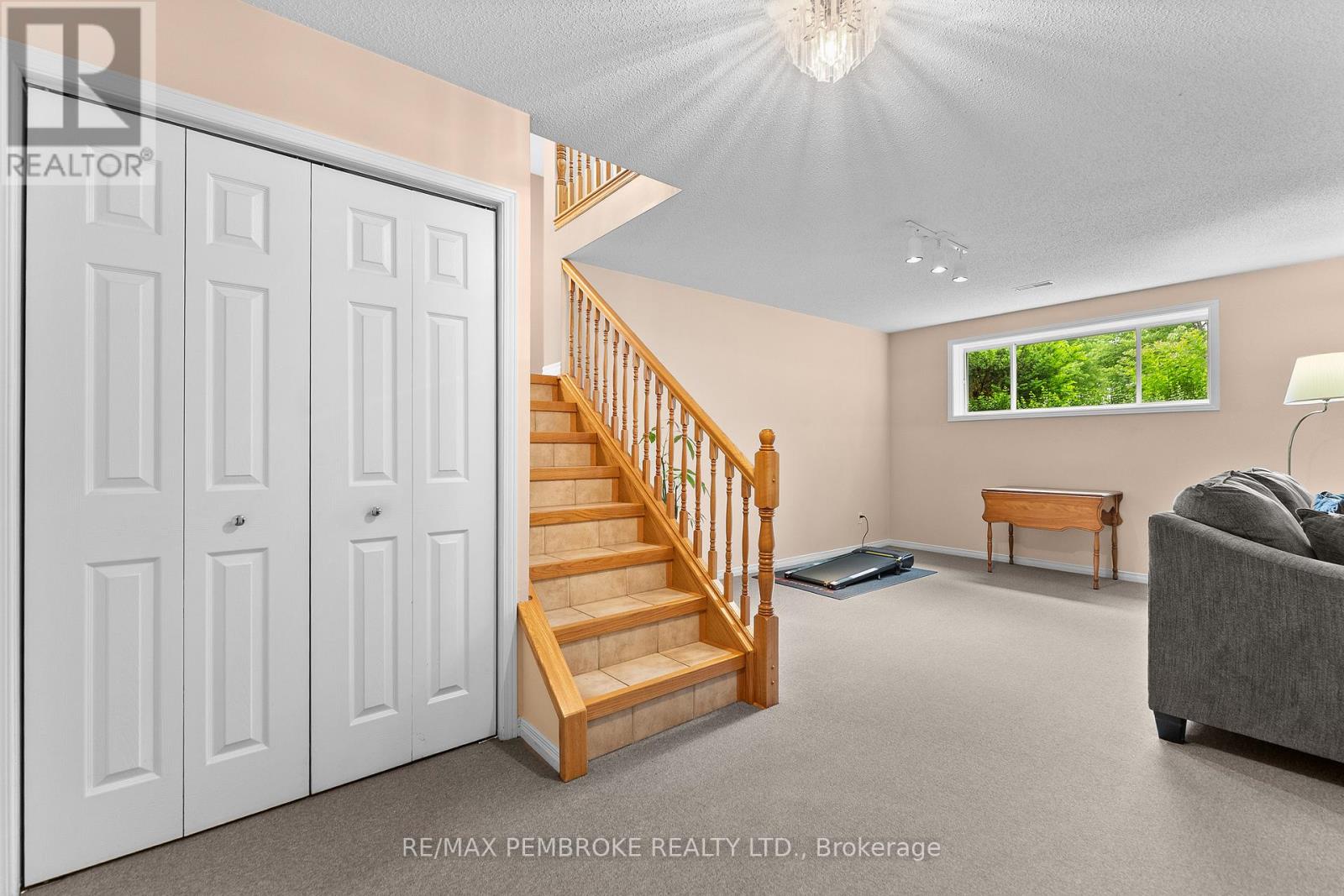 44 Ravenwood Crescent, Petawawa, Ontario  K8H 3N1 - Photo 26 - X13471186