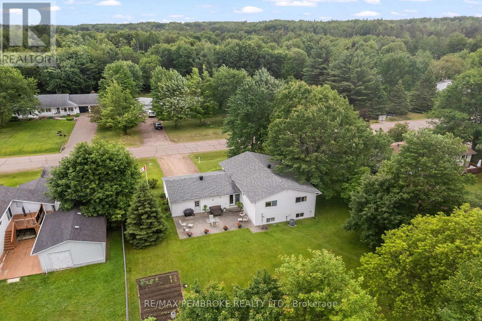 44 Ravenwood Crescent, Petawawa, Ontario  K8H 3N1 - Photo 42 - X13471186