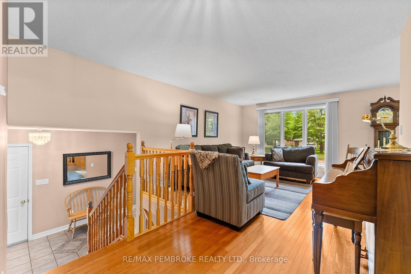 44 Ravenwood Crescent, Petawawa, Ontario  K8H 3N1 - Photo 9 - X13471186