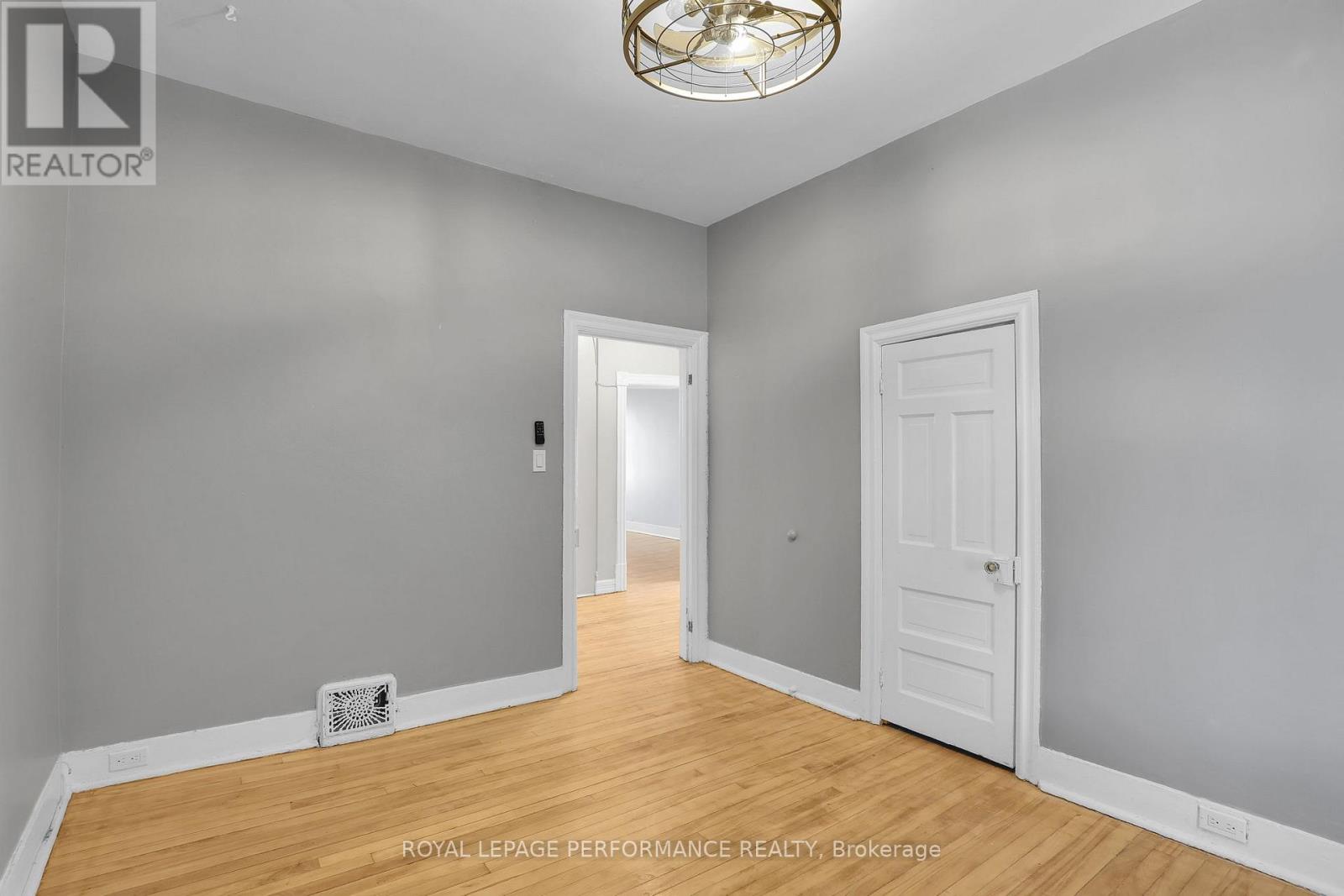 2 - 205 Flora Street, Ottawa, Ontario K1R 5R6 - Photo 11 - X13471152