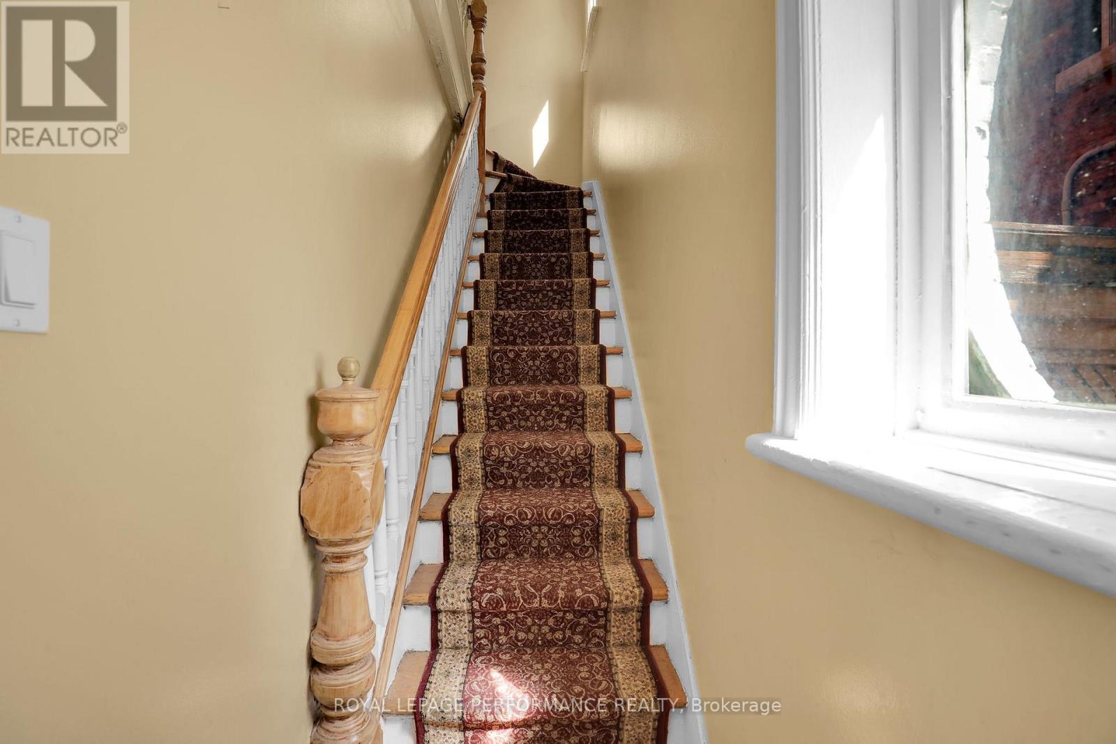 2 - 205 Flora Street, Ottawa, Ontario K1R 5R6 - Photo 3 - X13471152