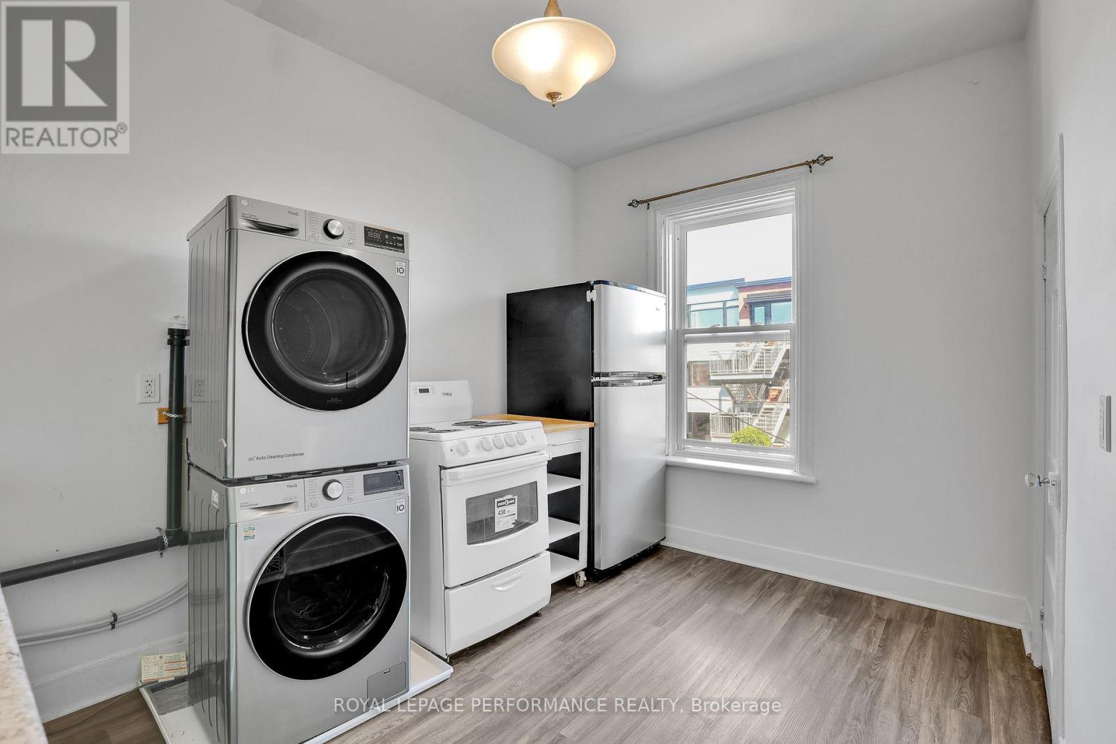 2 - 205 Flora Street, Ottawa, Ontario K1R 5R6 - Photo 7 - X13471152