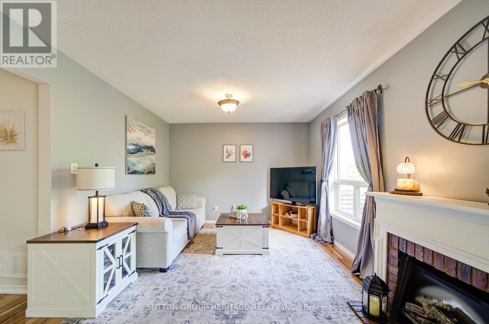 19 Hooper Square, Clarington, Ontario  L1C 4X7 - Photo 17 - E13471208