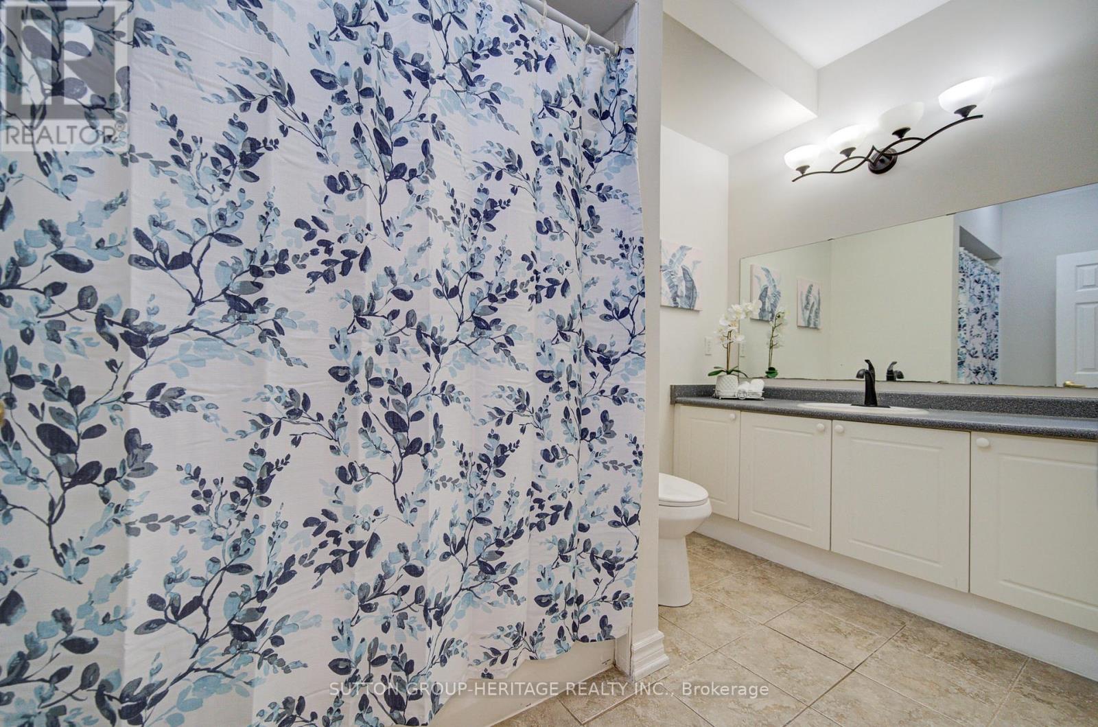 19 Hooper Square, Clarington, Ontario  L1C 4X7 - Photo 38 - E13471208