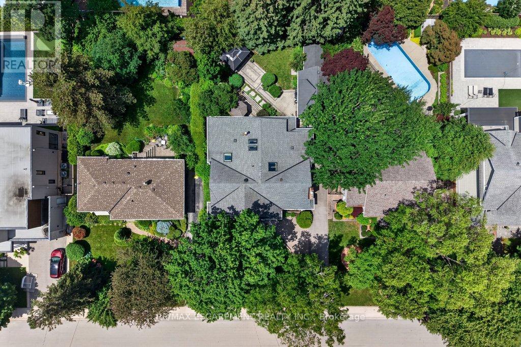 2119 Paisley Avenue, Burlington, Ontario L7R 1W1 - Photo 45 - W12976084