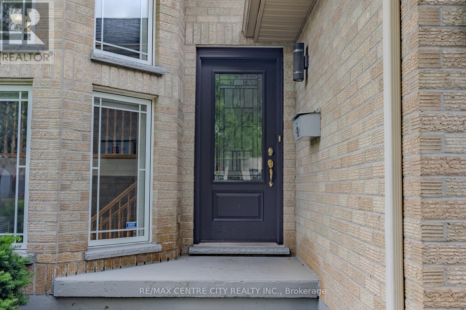 18 Kennedy Place, London East, Ontario  N5V 4W1 - Photo 3 - X13448176