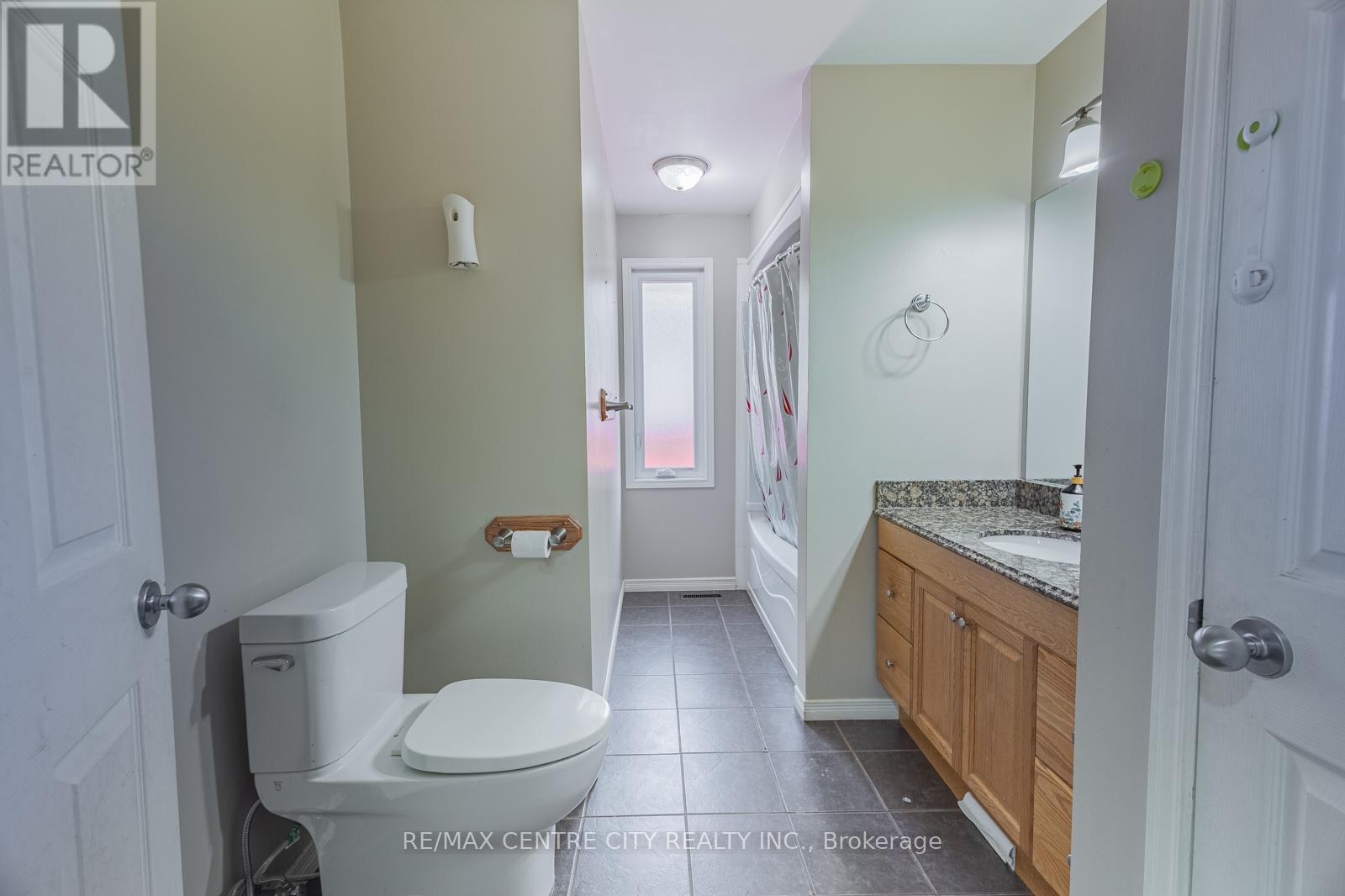 18 Kennedy Place, London East, Ontario  N5V 4W1 - Photo 13 - X13448176