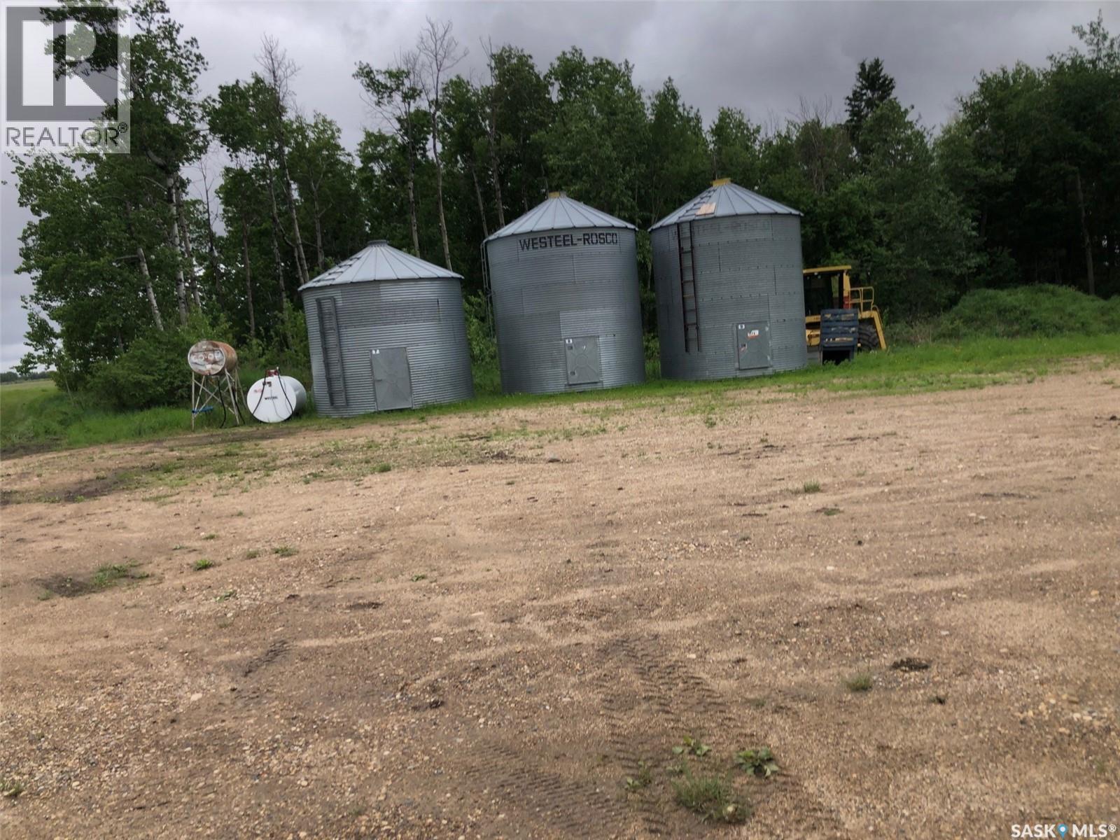 Neustaeter Farm, Preeceville Rm No. 334, Saskatchewan S0A 0A2 - Photo 8 - SK040182