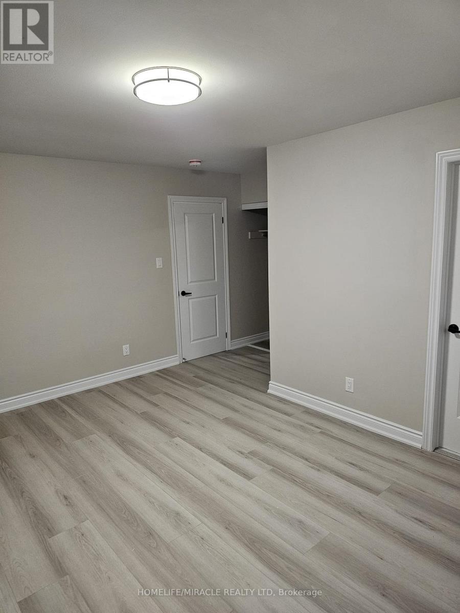 61 Deerfield Crescent, Brampton, Ontario  L6T 1K8 - Photo 23 - W13471176
