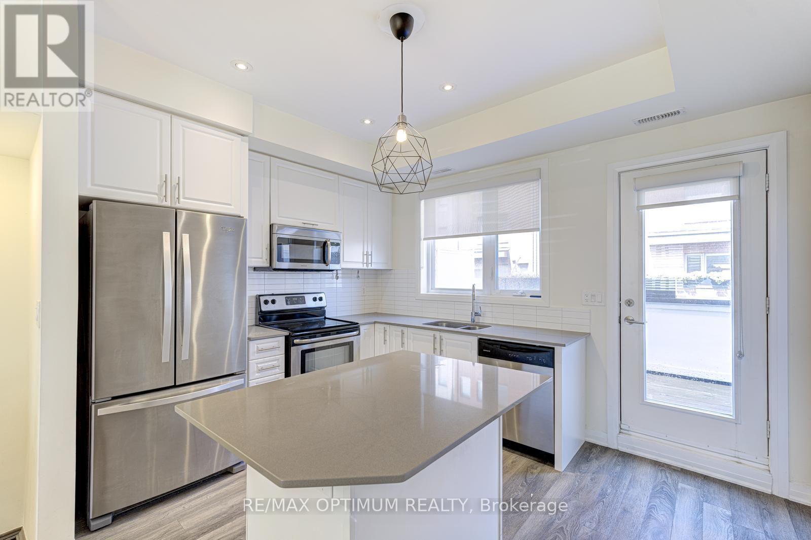44 Sarah Jackson Crescent, Toronto, Ontario  M3K 0B6 - Photo 5 - W13471198