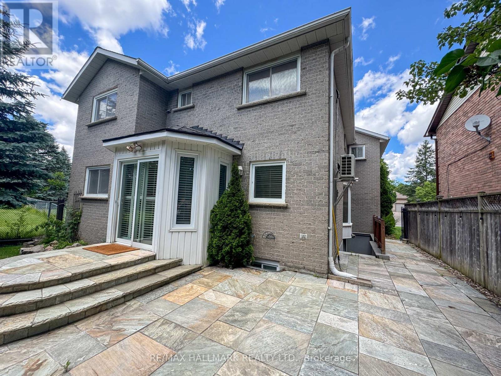 145 Old Surrey Lane, Richmond Hill, Ontario  L4C 6R9 - Photo 22 - N13469658