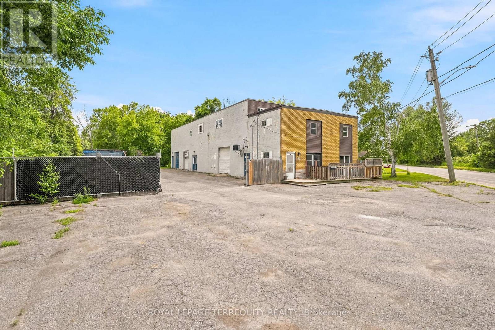 177 Davis Street W, Quinte West, Ontario  K8V 5Z5 - Photo 2 - X13471142