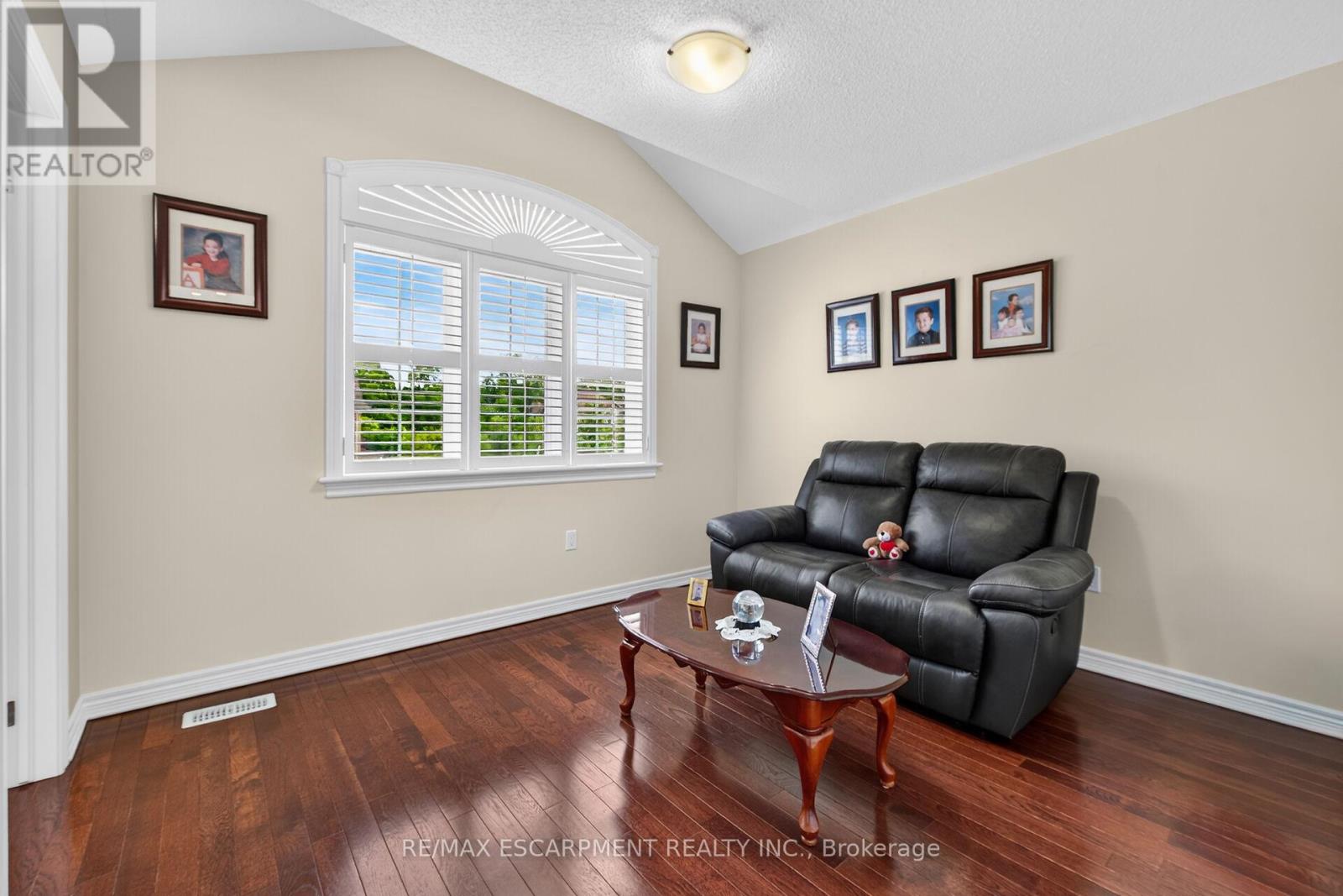 81 Morning Mist Drive, Hamilton, Ontario  L9B 0E6 - Photo 35 - X13471160