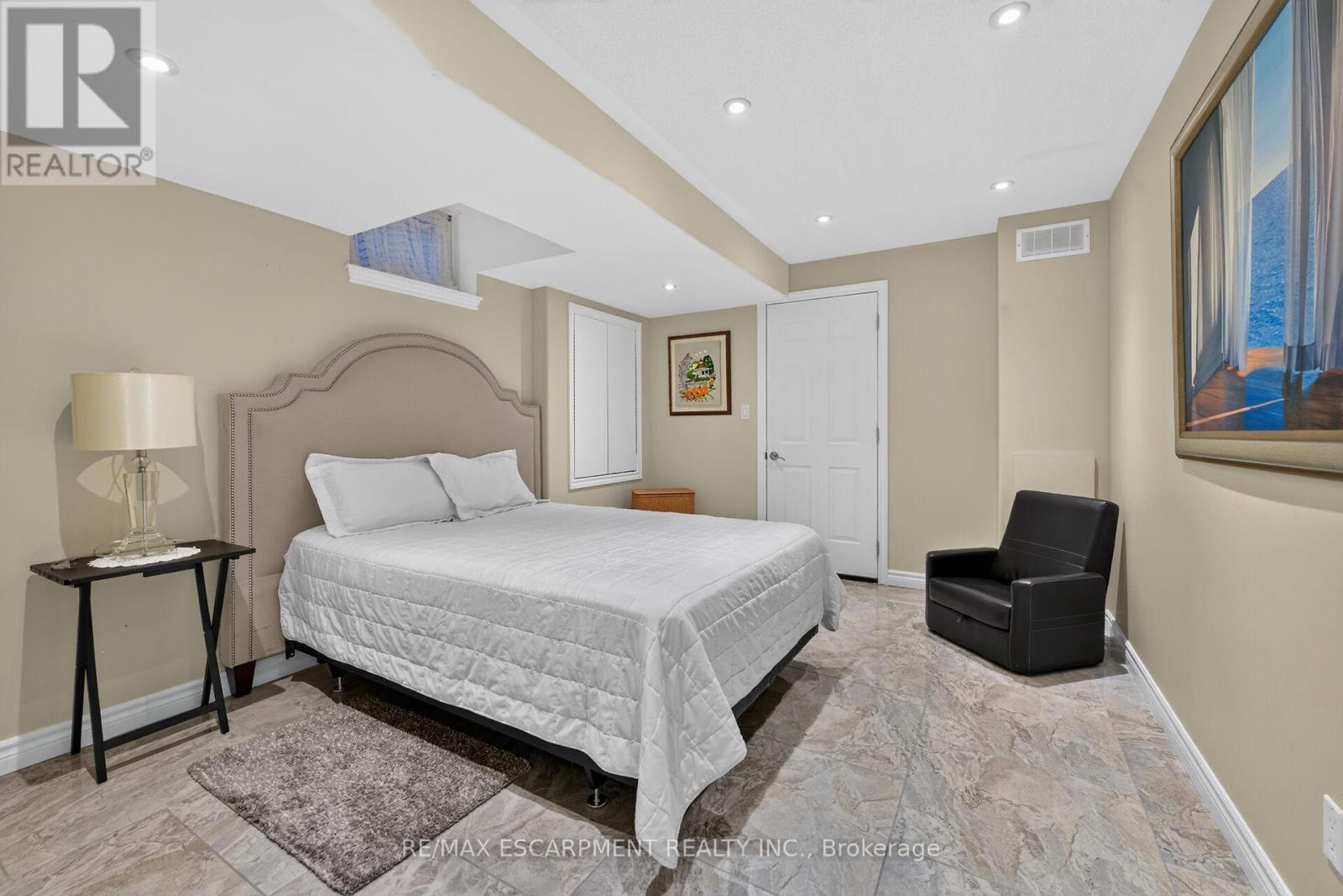 81 Morning Mist Drive, Hamilton, Ontario  L9B 0E6 - Photo 36 - X13471160
